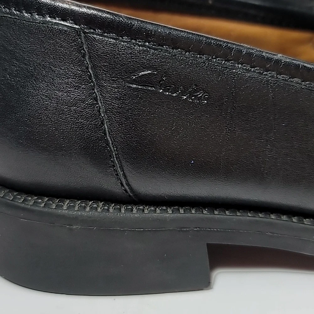 Clarks black loafer 5 mens leather slipon comfy casual office